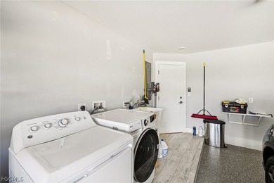 Stunning 3/2/2 waterfront pool home offering direct Gulf access - photo 28