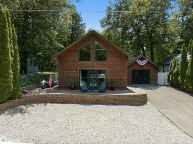 WELCOME TO YOUR PERFECT CLEAR LAKE GETAWAY!! Built in 2005, this - photo 28