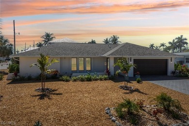 Stunning 3/2/2 waterfront pool home offering direct Gulf access - photo 31