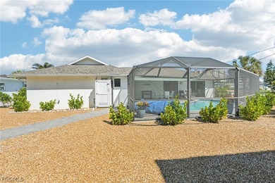 Stunning 3/2/2 waterfront pool home offering direct Gulf access - photo 34