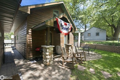 WELCOME TO YOUR PERFECT CLEAR LAKE GETAWAY!! Built in 2005, this - photo 36