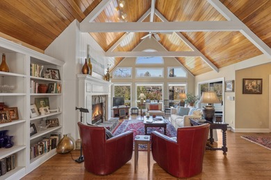 Situated directly on Lake Soquilla in Burlingame, this - photo 9