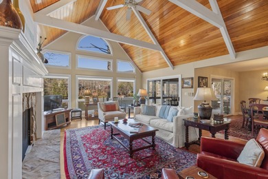Situated directly on Lake Soquilla in Burlingame, this - photo 10