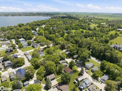 WELCOME TO YOUR PERFECT CLEAR LAKE GETAWAY!! Built in 2005, this - photo 42