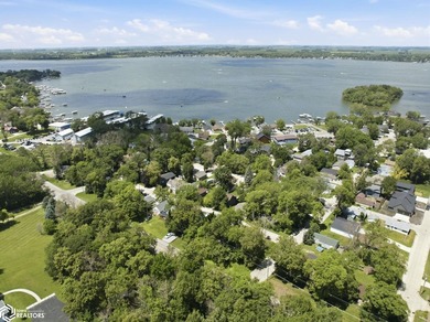 WELCOME TO YOUR PERFECT CLEAR LAKE GETAWAY!! Built in 2005, this - photo 44