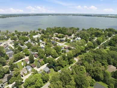 WELCOME TO YOUR PERFECT CLEAR LAKE GETAWAY!! Built in 2005, this - photo 46