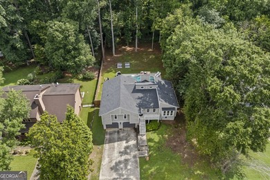 Welcome to your own private backyard paradise! This beautifully - photo 5