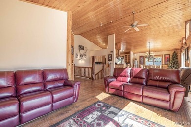 Beautiful Log-Style Mountain Home in prime Castle Glen Big Bear - photo 9