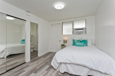 Great Location!! Punahou surf is located in one of the most - photo 7