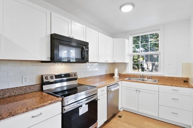 Motivated Seller! Repairs in progress. Beautifully updated home - photo 18