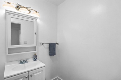 Motivated Seller! Repairs in progress. Beautifully updated home - photo 20