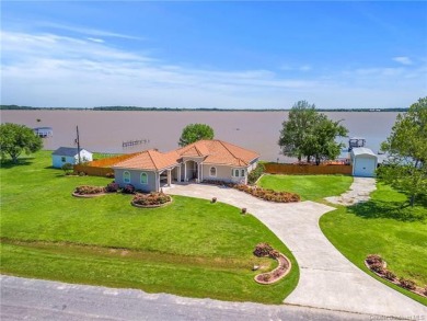 Lake Home For Sale in Lake Arthur, Louisiana