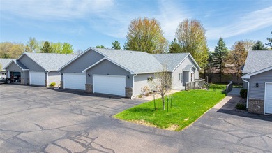 Welcome to easy, low-maintenance living in one of Eau Claire's - photo 33