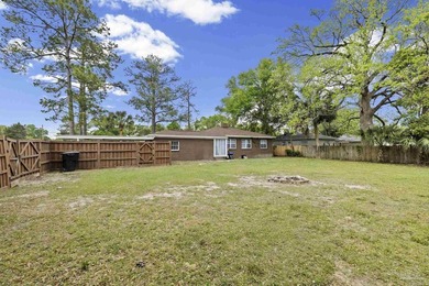 Welcome to this well-maintained brick home in Pensacola - photo 44