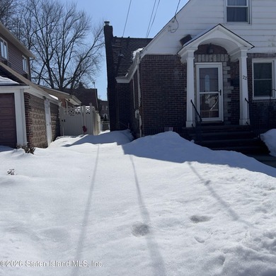 Welcome to Castleton Corners quiet family oriented neighborhood - photo 2