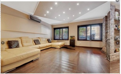 Welcome to this exceptional custom-built fully detached brick - photo 8