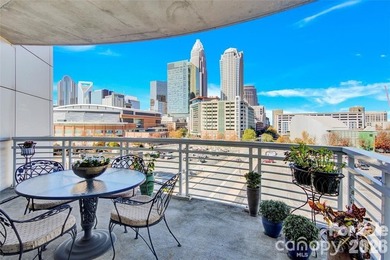 Enjoy Exceptionally stunning city views and sunsets from this - photo 1