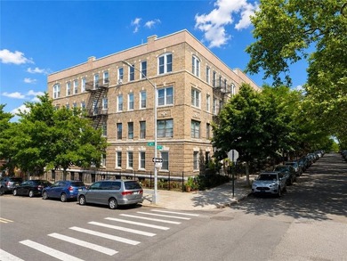 Welcome to 605 41st St #3C, a charming first-floor one-bedroom - photo 3