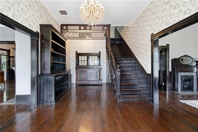 The guest house is what stops people. Fully separate from the - photo 11