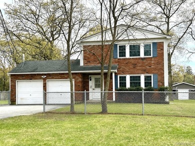 Exceptional opportunity to own a well-maintained - photo 1