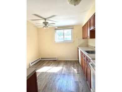 Exceptional opportunity to own a well-maintained - photo 6