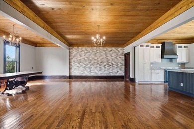 The guest house is what stops people. Fully separate from the - photo 24