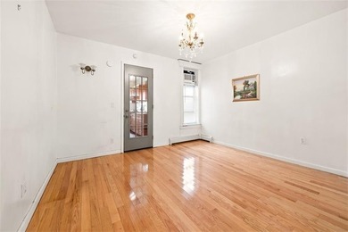 Lovely semi-detached brick house in the higher end of Bay Ridge - photo 8