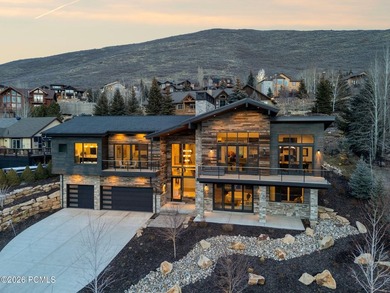 Reservoir-view mountain contemporary living in Deer Mountain: - photo 2