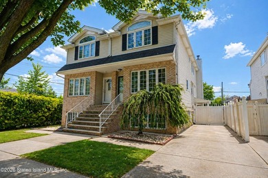 Welcome to 162 Bathgate St - Beautiful Legal 2 family Semi - photo 2