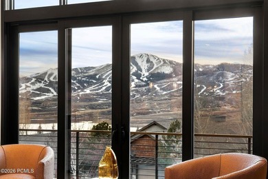 Reservoir-view mountain contemporary living in Deer Mountain: - photo 5