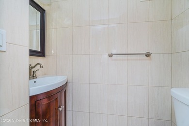 Welcome to 162 Bathgate St - Beautiful Legal 2 family Semi - photo 8