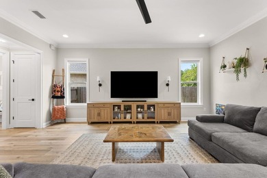 Located in one of Valparaiso's most sought-after neighborhoods - photo 9