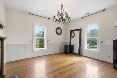 The guest house is what stops people. Fully separate from the - photo 39