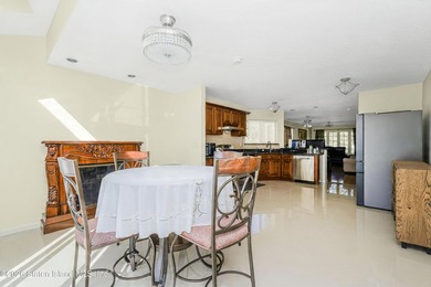 Welcome to 162 Bathgate St - Beautiful Legal 2 family Semi - photo 10