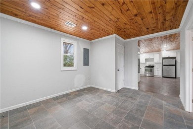 The guest house is what stops people. Fully separate from the - photo 49