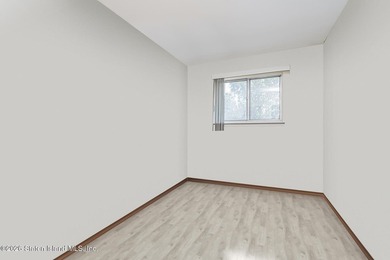18Ft WIDE Town House with a Finished 3rd Floor and Resort Style - photo 9