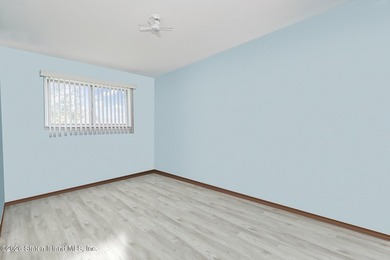 18Ft WIDE Town House with a Finished 3rd Floor and Resort Style - photo 10