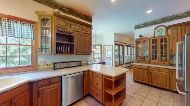 Double waterfront lot with panoramic views of the clear waters - photo 15