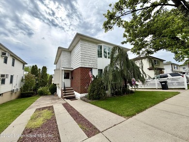6 OVER 6, LARGE HOUSE, FINISHED BASEMENT. ABOVE GROUND LEVEL ON - photo 1