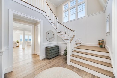 This exquisite custom-built home in the coveted New Seabury - photo 6