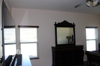 Welcome to this four-bedroom, three-bathroom gorgeous home - photo 22