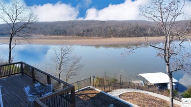 This 3-bedroom, 2.5-bath lakefront home offers over 2,000 square - photo 7