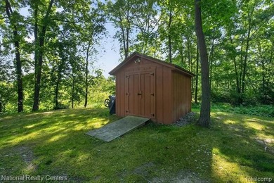 Welcome to this meticulously maintained 2,400 sq. ft. log home - photo 36