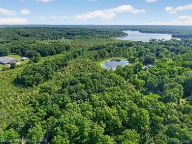 Welcome to this meticulously maintained 2,400 sq. ft. log home - photo 41