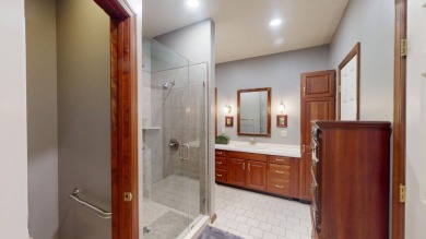 Double waterfront lot with panoramic views of the clear waters - photo 10
