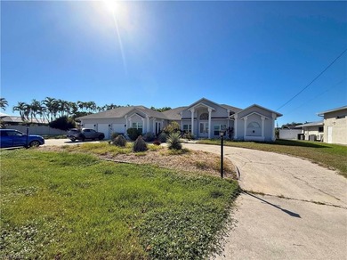 Caloosahatchee River Home For Sale in Cape Coral Florida