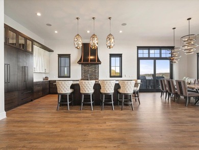 Stunning 5,949 sq ft custom-built luxury waterfront home (238' - photo 8