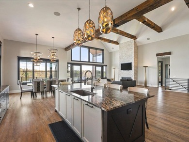 Stunning 5,949 sq ft custom-built luxury waterfront home (238' - photo 10