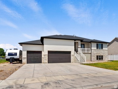 Great Salt Lake Home For Sale in Hooper Utah