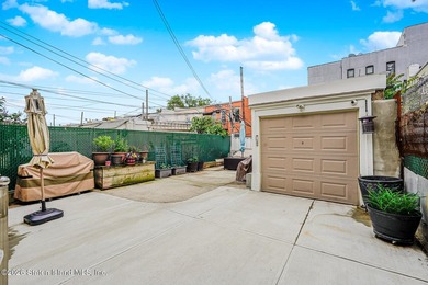 Quiet block, brick home, brand new roof, and a private driveway - photo 4